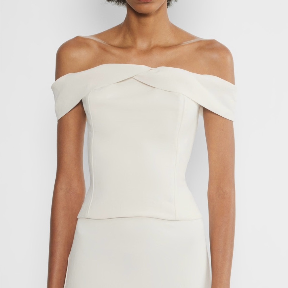 Aritzia Wilfred Queens Top